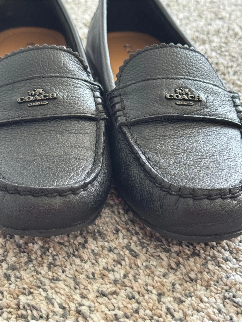 Coach Odette Black Pebbled Scalloped Penny Loafers Size 8.5 - Picture 9 of 10